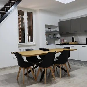 Laviano House Appartamento